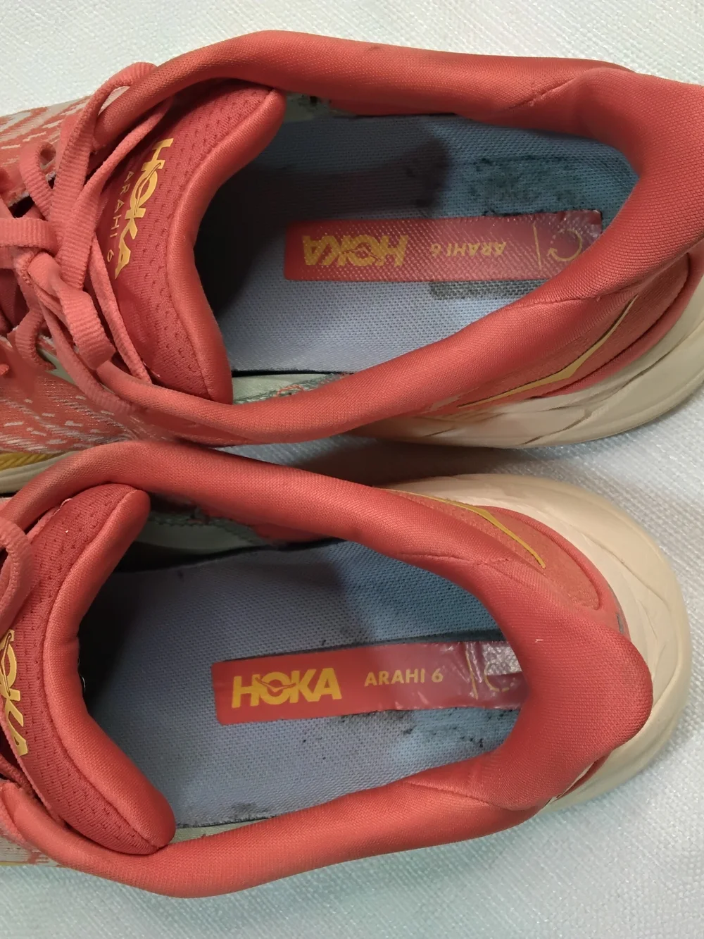 Hoka men arahi